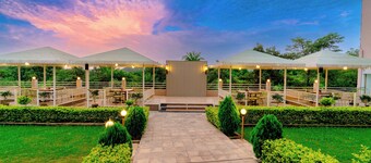 Hotel Kesarinandan Parkway