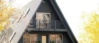 A-Frame Haus Heber, views, romantic, firepit, cute