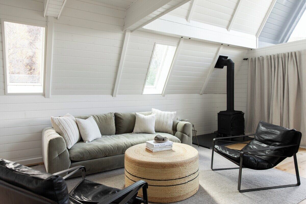 Smart TV, fireplace, offices