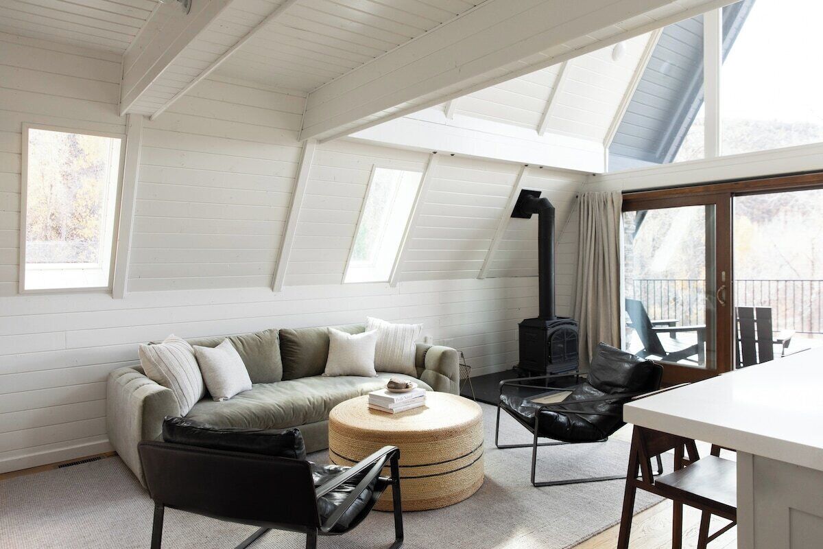 Smart TV, fireplace, offices