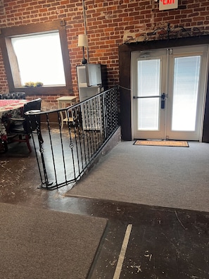 Interior - New Haven Studio apartment with 2 bedrooms. Dwtwn. Near EATRIES & ENTERTAINMENT. (Anniston)