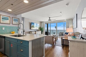 Interior - Tower 3-405 Long Beach Resort Free Beach Chair Service! (Panama City Beach)