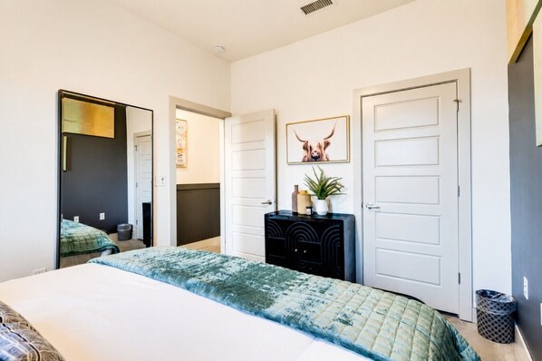 2 bedrooms, desk, iron/ironing board, travel cot