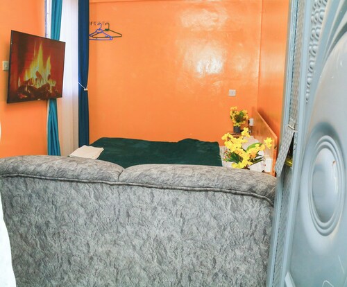 Superhighway Haven, 2 Mins To SpurMall Kimbo-Ruiru,  EXIT 12&13 Thika Road