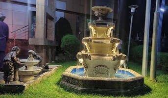 Cascada en la piscina