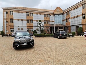 Exterior - Midas Hotel and Arena (Ado Ekiti)