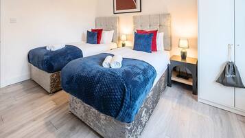 3 bedrooms, desk, iron/ironing board, WiFi