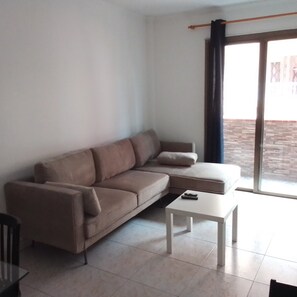 Smart TV - Casa Azabache. 10min from the beach by car (Guaza)