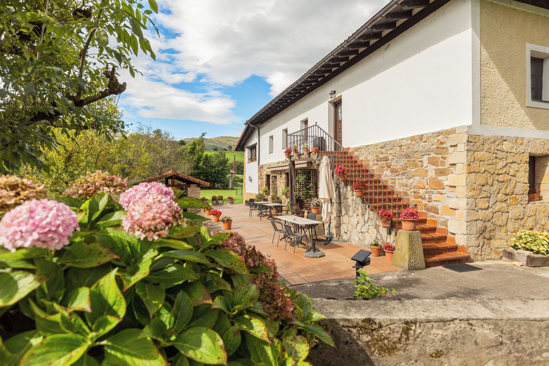 تناول الطعام بالخارج