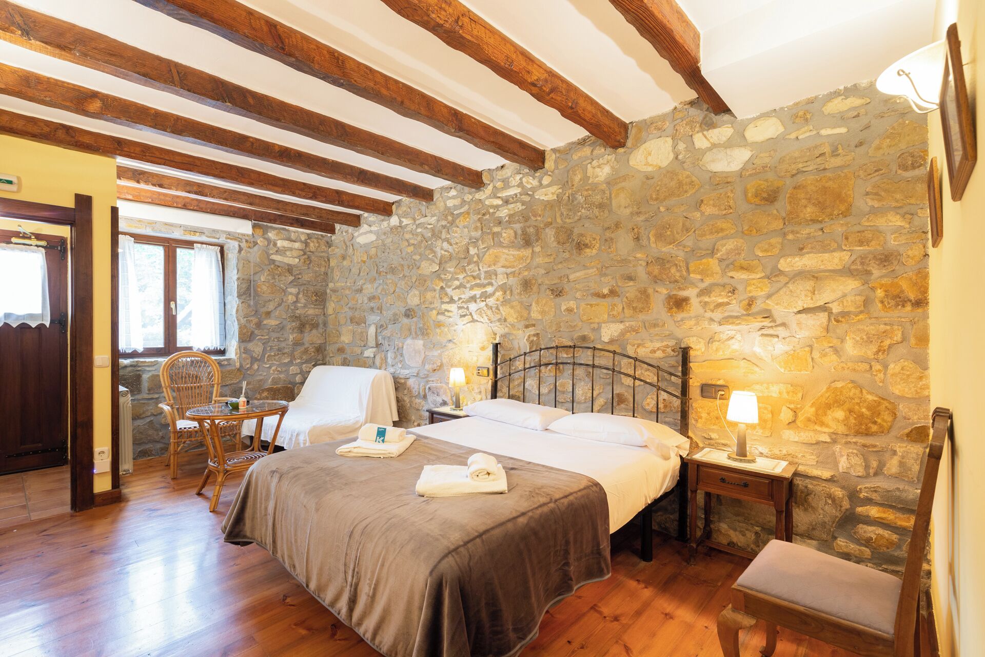 2 bedrooms, WiFi, bed sheets