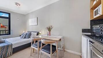 Fridge, microwave, stovetop, toaster