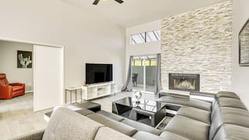 House (2 Bedrooms) | Front of property