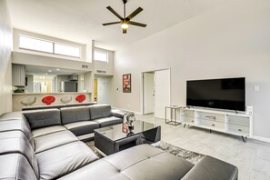 House (2 Bedrooms) | Interior