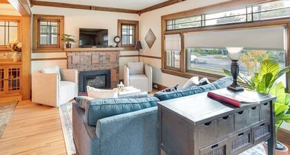 5 Mi to Mall of America: South Minneapolis Home