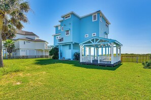 House (3 Bedrooms) | Interior - Walk to Beach: Home w/ 2 Decks in Galveston! (Galveston)
