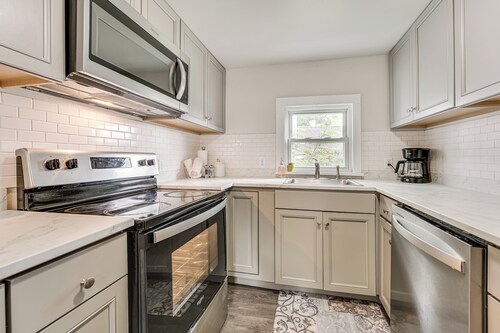 Walk to Dtwn Branson: Pet-friendly Home!