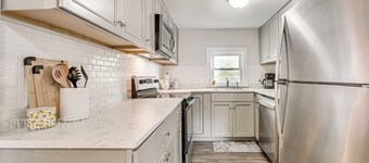 Walk to Dtwn Branson: Pet-friendly Home!