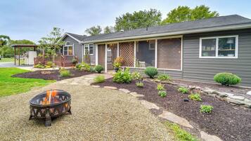 House (3 Bedrooms) | Front of property