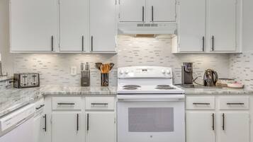 Apartment (3 Bedrooms) | Interior