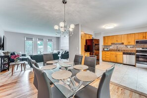 House (4 Bedrooms) | Interior