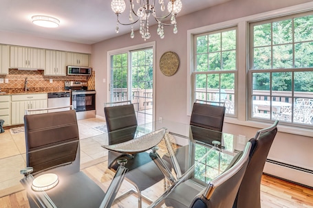House (4 Bedrooms) | Interior. Family Home Close to Warwick, 5 Mi to Lake!