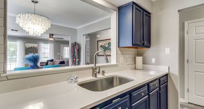Walk to Beach, Fenced Patio: Bay St Louis Getaway!