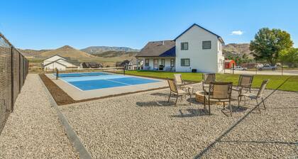 1 Mi to Pools: Chic Lava Hot Springs Home