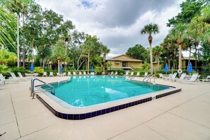 Apartment (2 Bedrooms) | Interior - Condo w/ Pool & Beach Access Near Theme Park (Deltona)