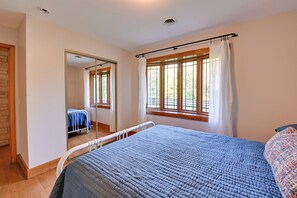 House (5 Bedrooms) | Interior - Red River Gorge Cabin: Hike + Relax! (Rogers)