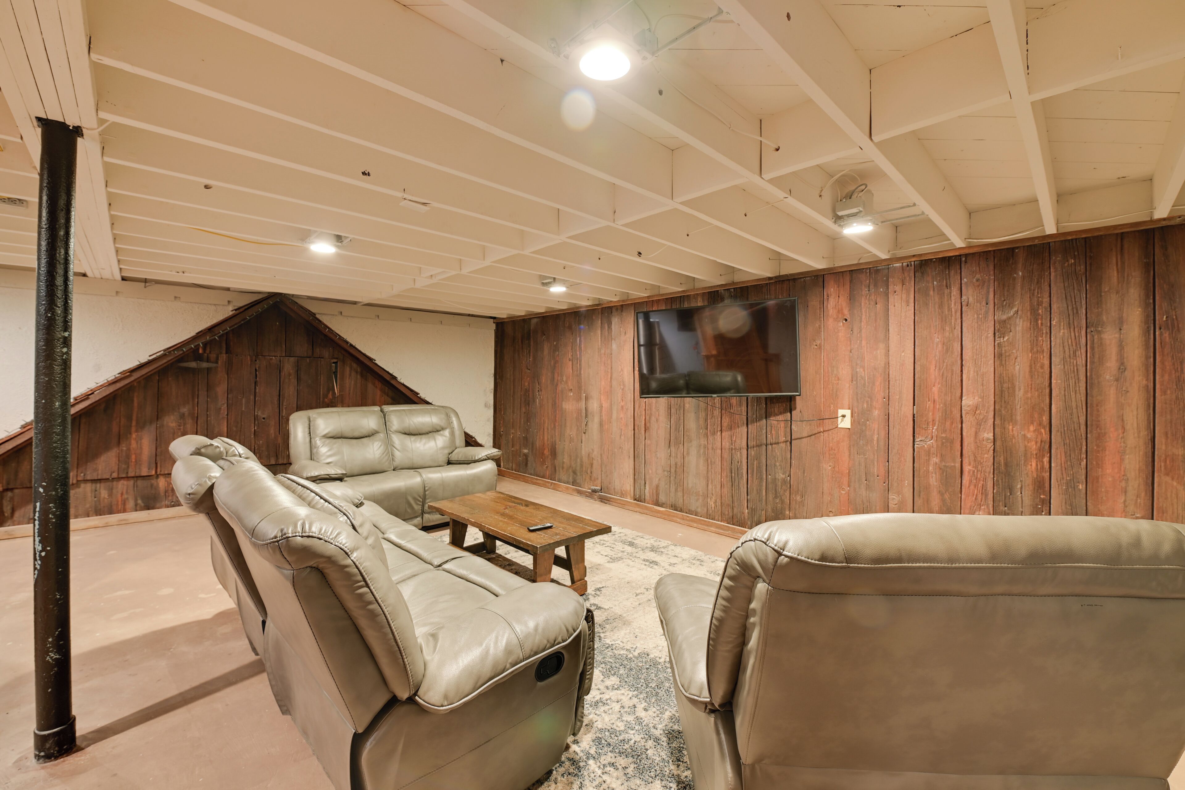 Rumah (5 Bedrooms) | Interior