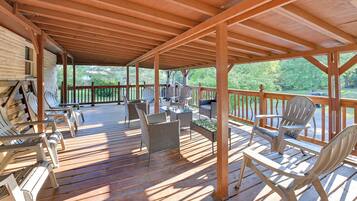 House (5 Bedrooms) | Interior