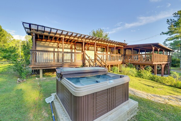 House (5 Bedrooms) | Front of property