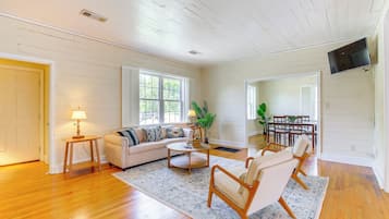 House (2 Bedrooms) | Front of property