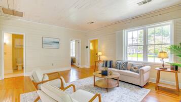 Rumah (2 Bedrooms) | Interior