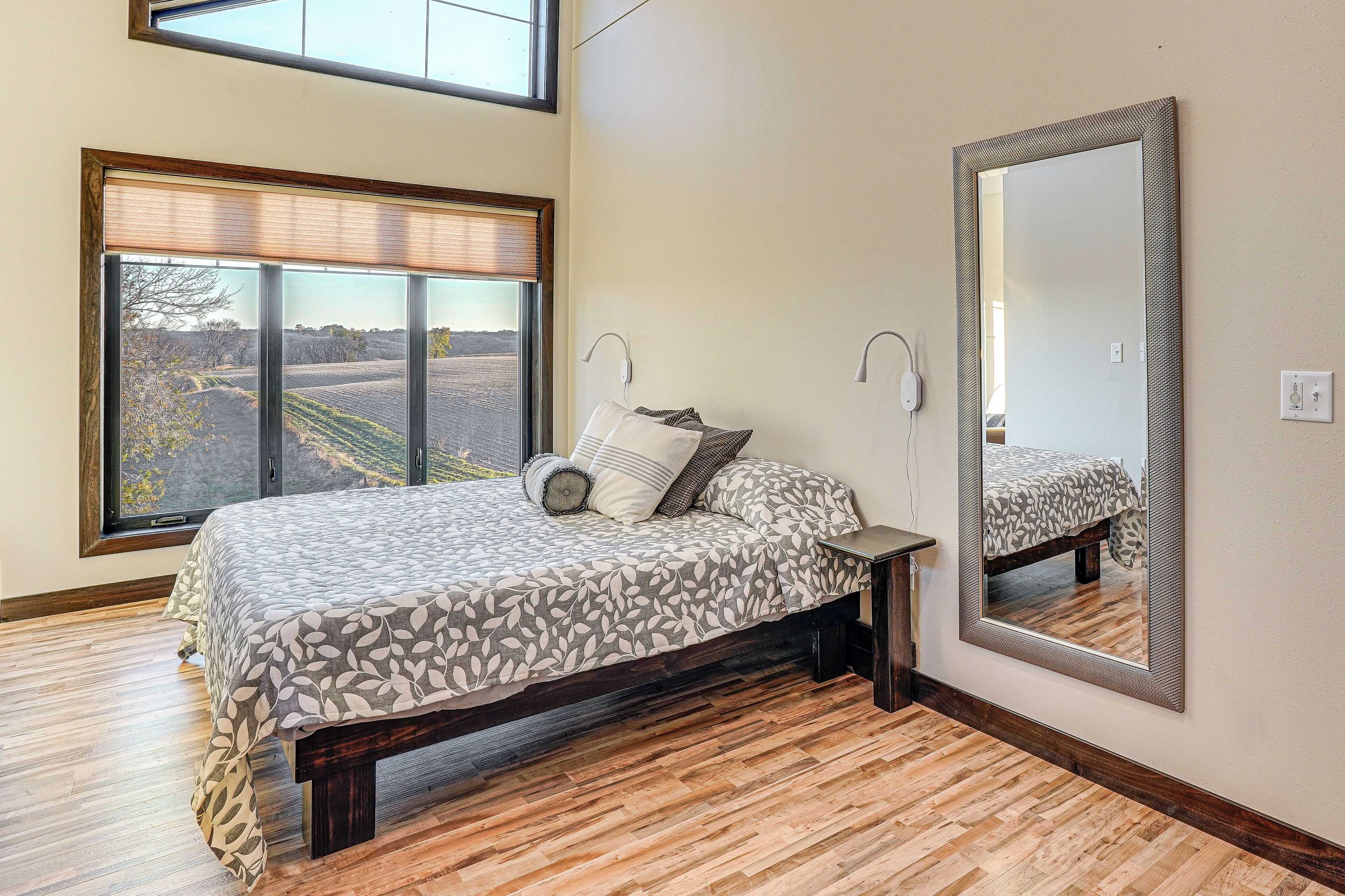 House (6 Bedrooms) | Interior