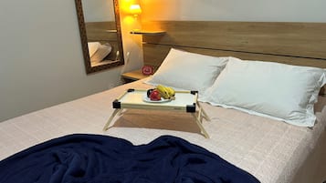 2 quartos, ferros/tábuas de passar roupa, Wi-Fi, roupa de cama