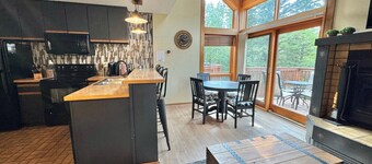 Ski in Ski out Lutsen Townhome Pool Fitness Sauna and more