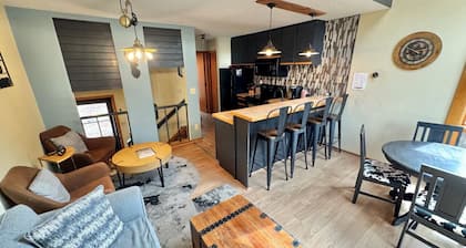 Ski in Ski out Lutsen Townhome Pool Fitness Sauna and more