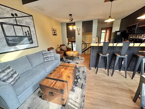 Smart TV, fireplace, DVD player, ping pong