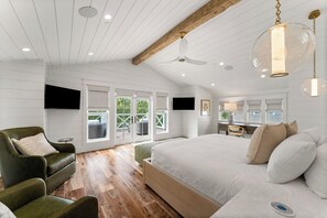 4 Schlafzimmer, Bügeleisen/Bügelbrett, Reisekinderbett, Internetzugang