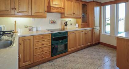 NELLY'S HOUSE, pet friendly in Gortahork, County Donegal