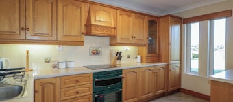 NELLY'S HOUSE, pet friendly in Gortahork, County Donegal