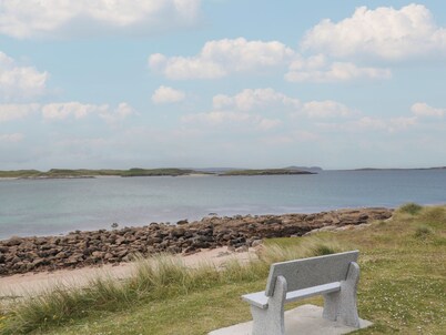 NELLY'S HOUSE, pet friendly in Gortahork, County Donegal