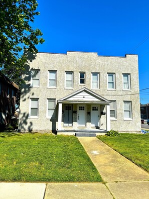 1 bedroom, desk, Internet - Modern Cozy Unit With King Bed (Wilmington)