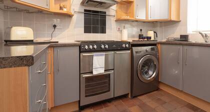 Idyllic 1 Bed Apt in Beautiful Village of Chester