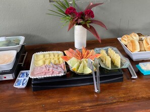 Free daily buffet breakfast