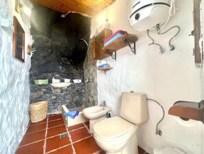 Douche, serviettes fournies