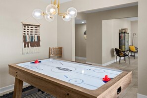 Games room - Min from Sports Stadiums | Pool & Hot Tub (Glendale)