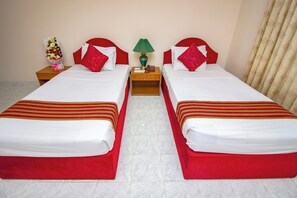 Deluxe Double or Twin Room, City View | Down comforters, Select Comfort beds, minibar, desk - Laurel Lakefront Hotel (Dhaka)