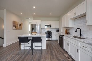 Microwave, stovetop, dishwasher, coffee/tea maker - Broadway Boho - Rooftop Deck - Mins to Downtown - (Nashville)